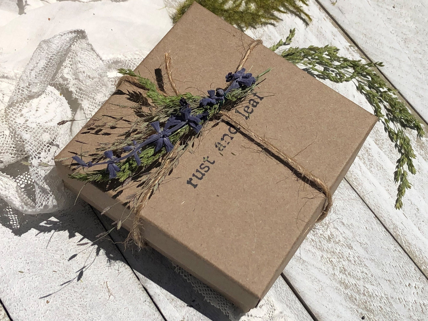 Rust and Leaf Packaging Gift Box