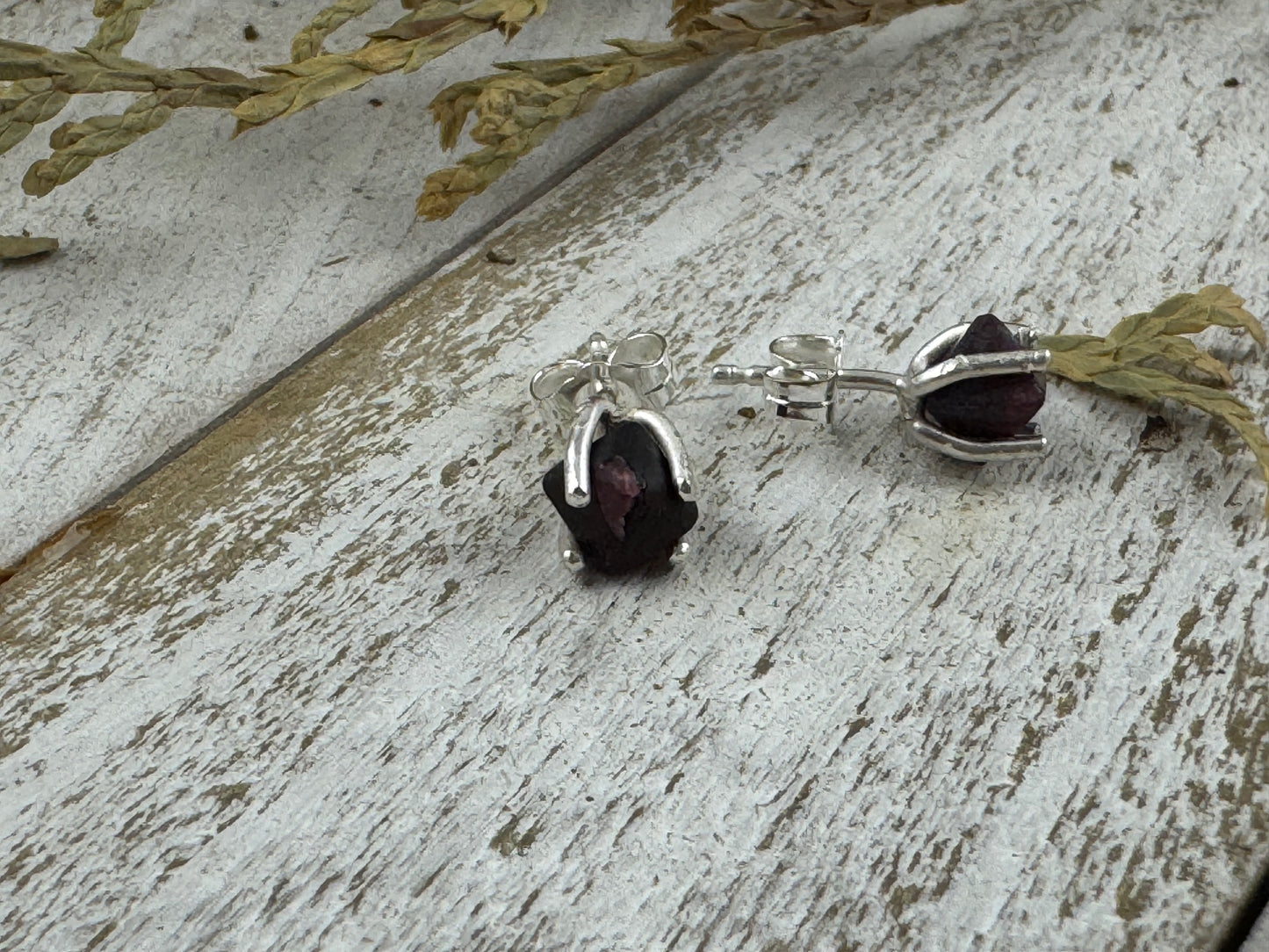 Earth Studs - Spinel