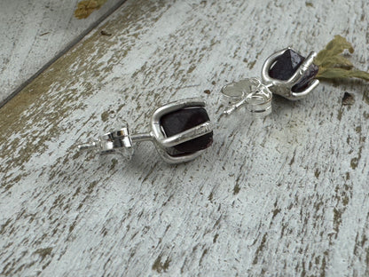 Earth Studs - Spinel