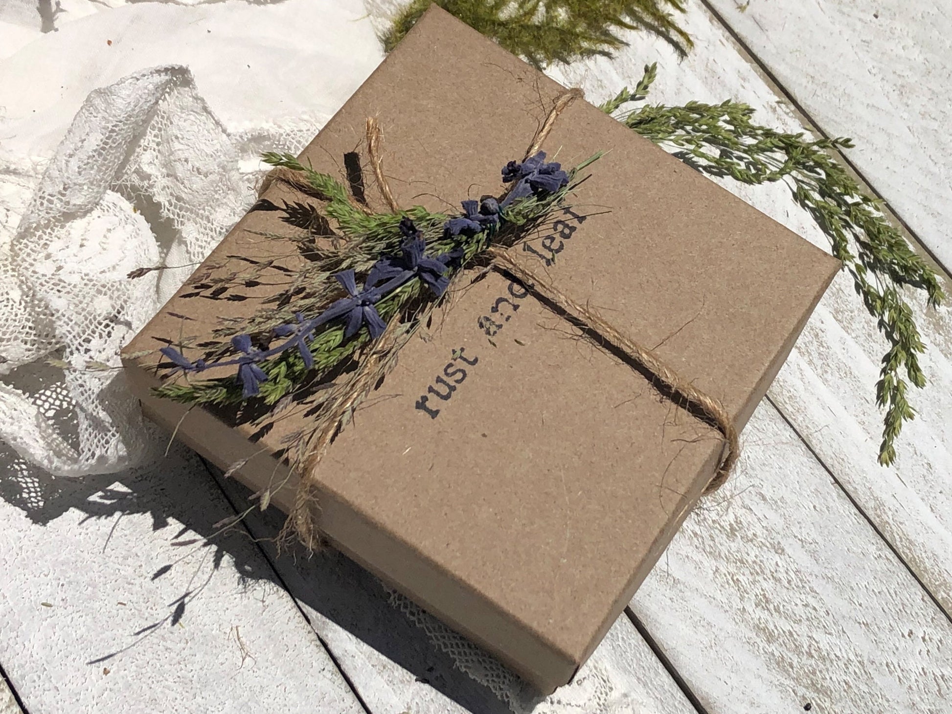 Rust and Leaf Packaging Gift Box